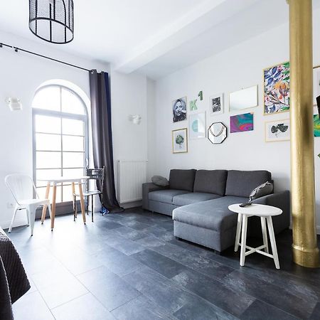 One Night Lofty Fabryczna Apartment เจโลนากูรา ภายนอก รูปภาพ