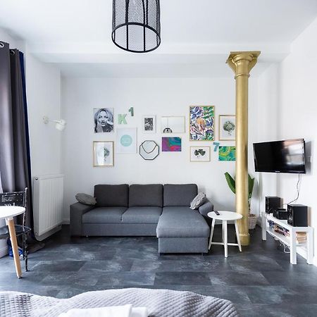 One Night Lofty Fabryczna Apartment เจโลนากูรา ภายนอก รูปภาพ