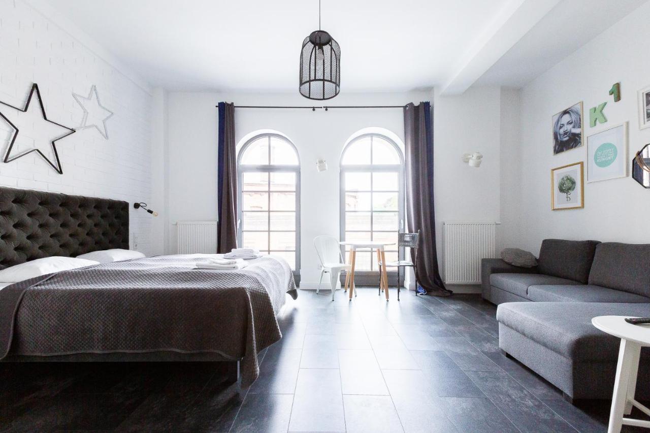 One Night Lofty Fabryczna Apartment เจโลนากูรา ภายนอก รูปภาพ