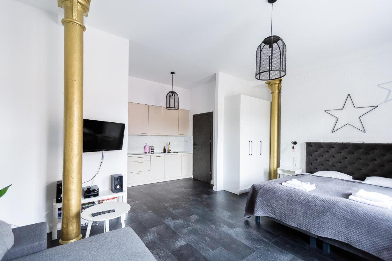 One Night Lofty Fabryczna Apartment เจโลนากูรา ภายนอก รูปภาพ